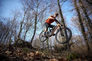 dropping in mountain bike